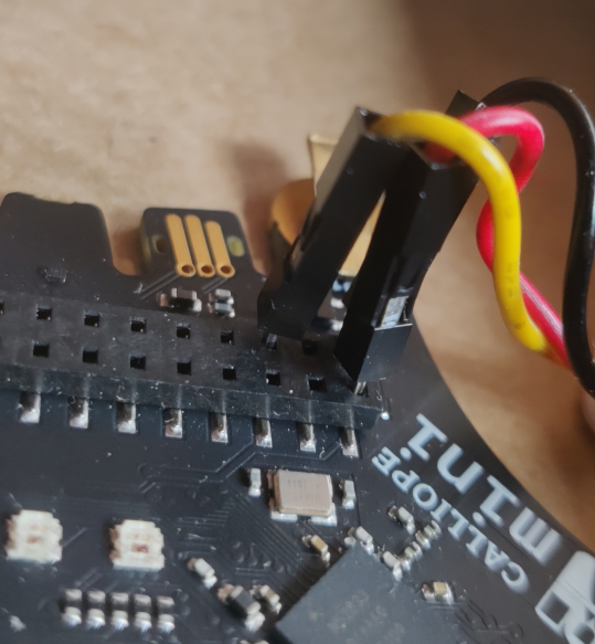 Ultraschallsensor links anschlie&szlig;en