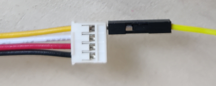 Ultraschallsensor links anschlie&szlig;en